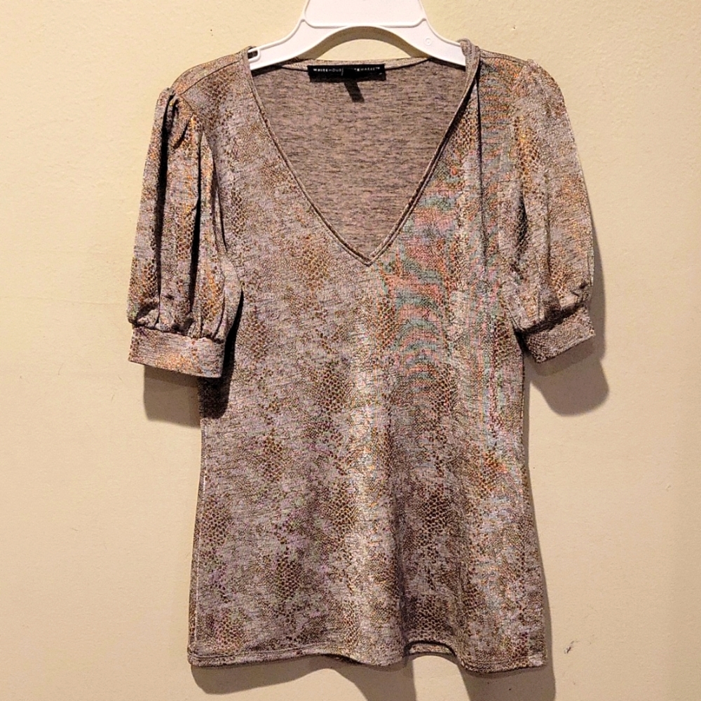 White House Black Market Multicolor V-Neck Puff Sleeve Top